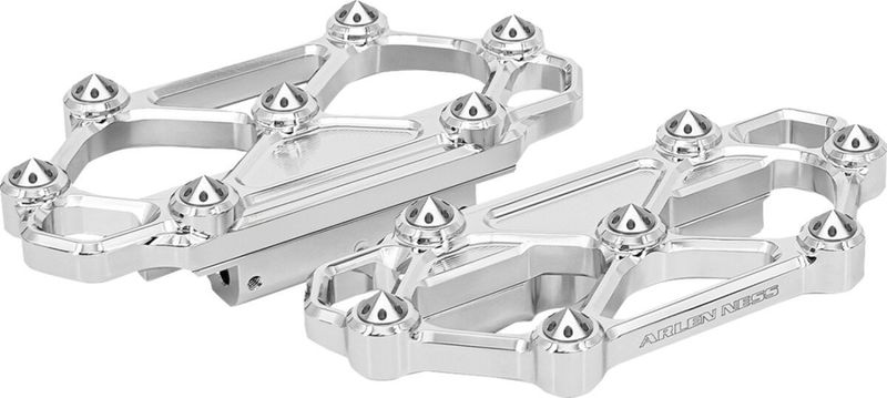 Fotplattor Arlen Ness diamond passagerare H-D 83-24 krom