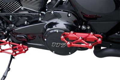 Fotplattor Arlen Ness diamond passagerare H-D 83-24 röd