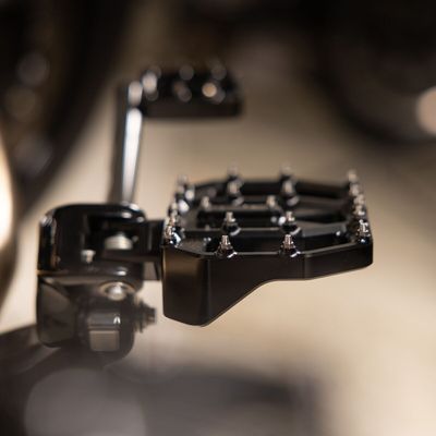 Fotplattor Thrashin Supply Aggressor Mini Rear H-D 72-upp svart