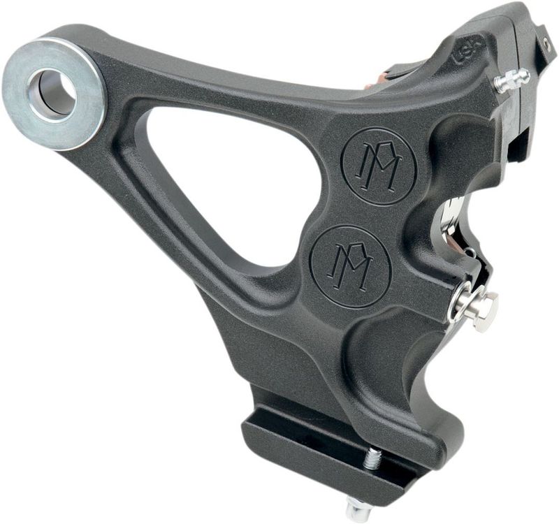 Bromsok Performance Machine Four-Piston Differential-Bore svart Softail 85-99