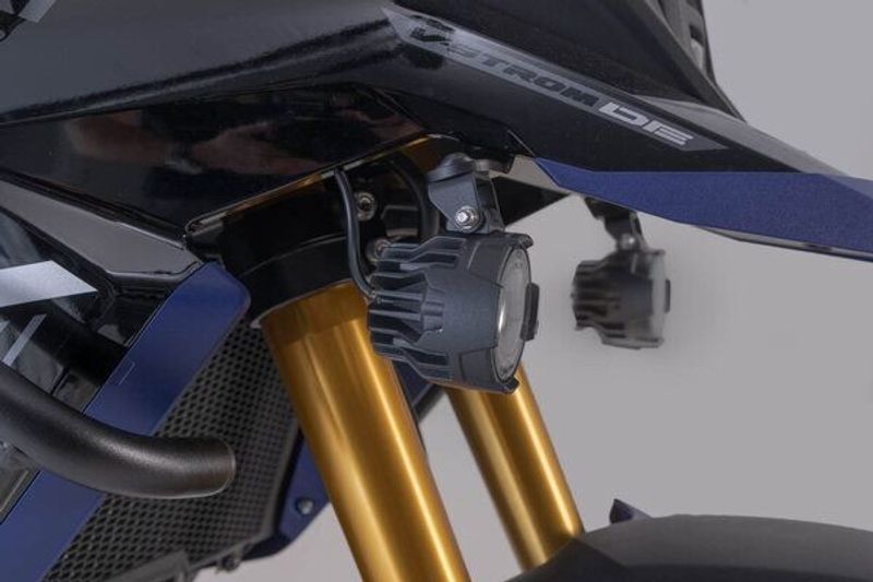 Monteringssats lampa SW-Motech Suzuki 23-upp
