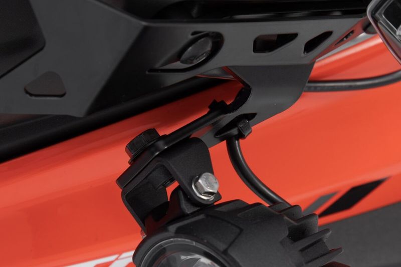Lampor SW-Motech EVO Suzuki 20-upp