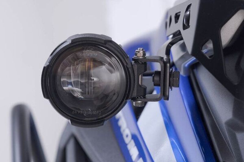 Monteringssats lampa SW-Motech Suzuki 20-upp