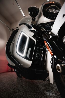 Lampor Custom Dynamics nedre LED FLHTCU 06-13