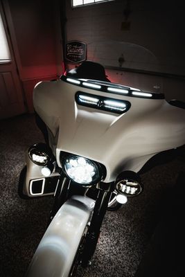 Lampor Custom Dynamics nedre LED FLHTCU 06-13