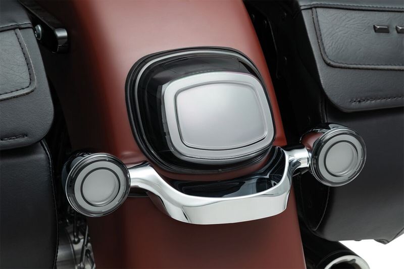 Blinkers bak Kuryakyn Tracer L E D bak H-D 00-24 rökfärgad