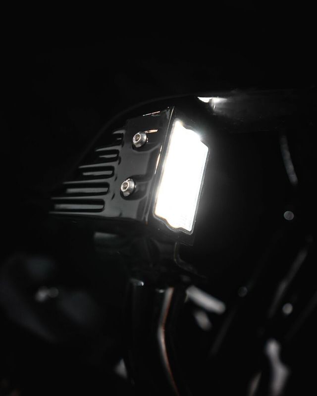 Blinkers fram Custom Dynamics Rider High-Performance LED förare fram Softail 22-upp