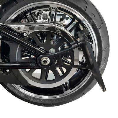 Nummerplåtshållare sidomontering HeinzBikes 210mm svart anodiserad Softail 91-07