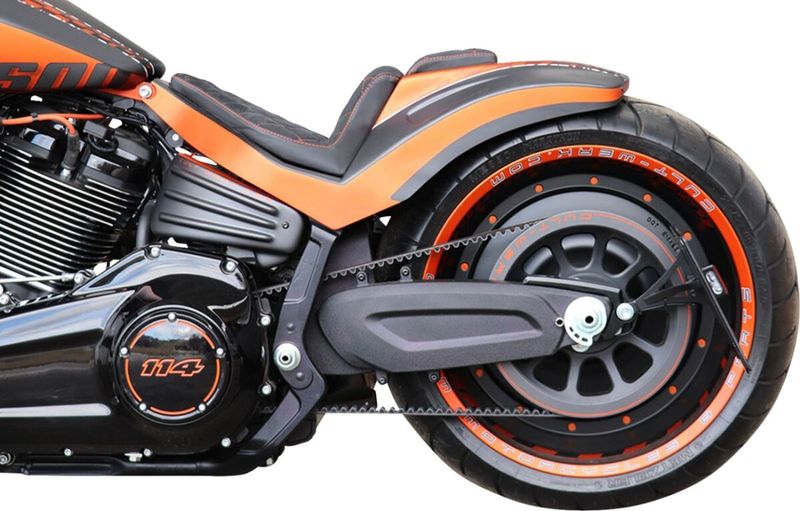 Nummerplåtshållare sidomontering Cult-Werk Italy Softail FXDR 19-20