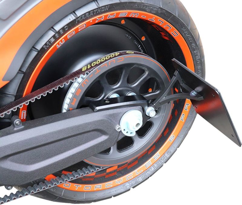 Nummerplåtshållare sidomontering Cult-Werk Italy Softail FXDR 19-20