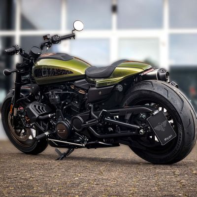 Nummerplåtshållare sidomonterad Heinz Bikes Schweiz Pan America 21-24