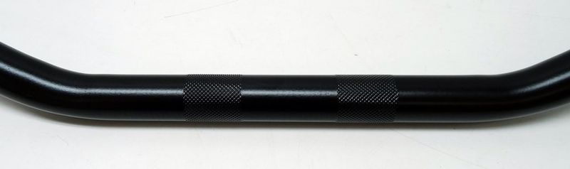 Styre MCS 2" 1" blanksvart H-D 82-22