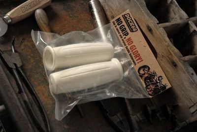 Bronson Style Grip Set white 1 inch