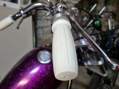 Bronson Style Grip Set white 1 inch