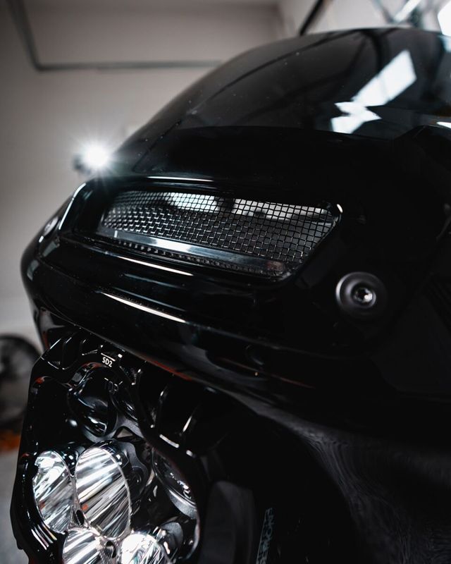 Ventilinsats ST-kåpa Custom Dynamics svart FXLRST Low Rider ST 117 22-26