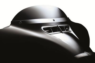 List vindruta Kuryakyn Fairing stål slät H-D 14-24 krom
