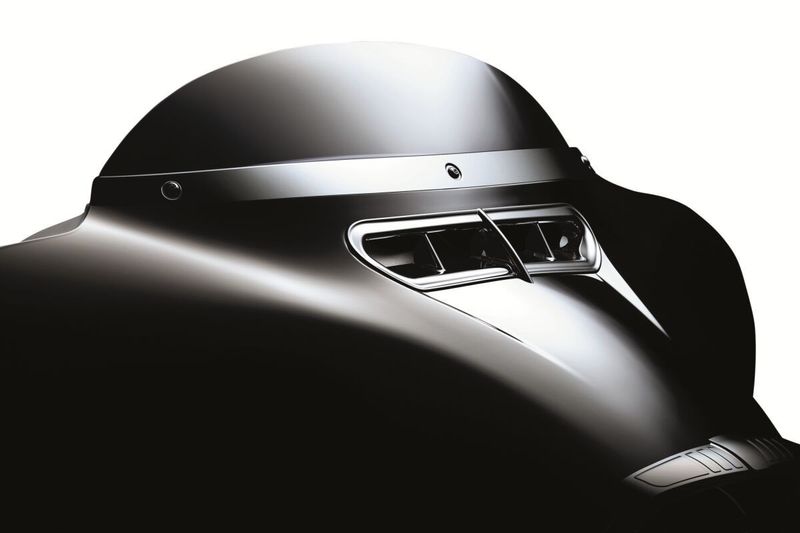 List vindruta Kuryakyn Fairing stål slät H-D 14-24 krom