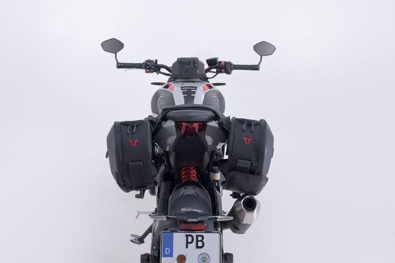 Sidoväskor SW-Motech BLAZE H EDGE Triumph TRIDENT 800 ABS 26-upp