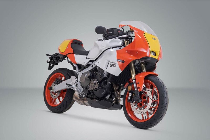 Sidohållare SW-Motech SLC Yamaha XSR 900 ABS / XSR 900 GP ABS 21-upp