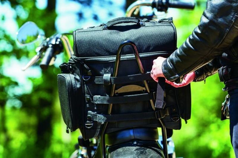 Väska Kuryakyn Momentum Vagabond