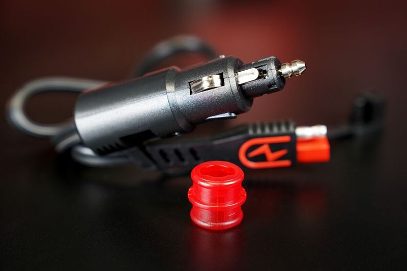 Plugg BS Battery PA 05 SAE