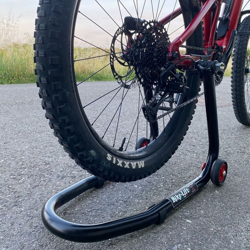 Stöd bak Bike Lift E-Bike svart