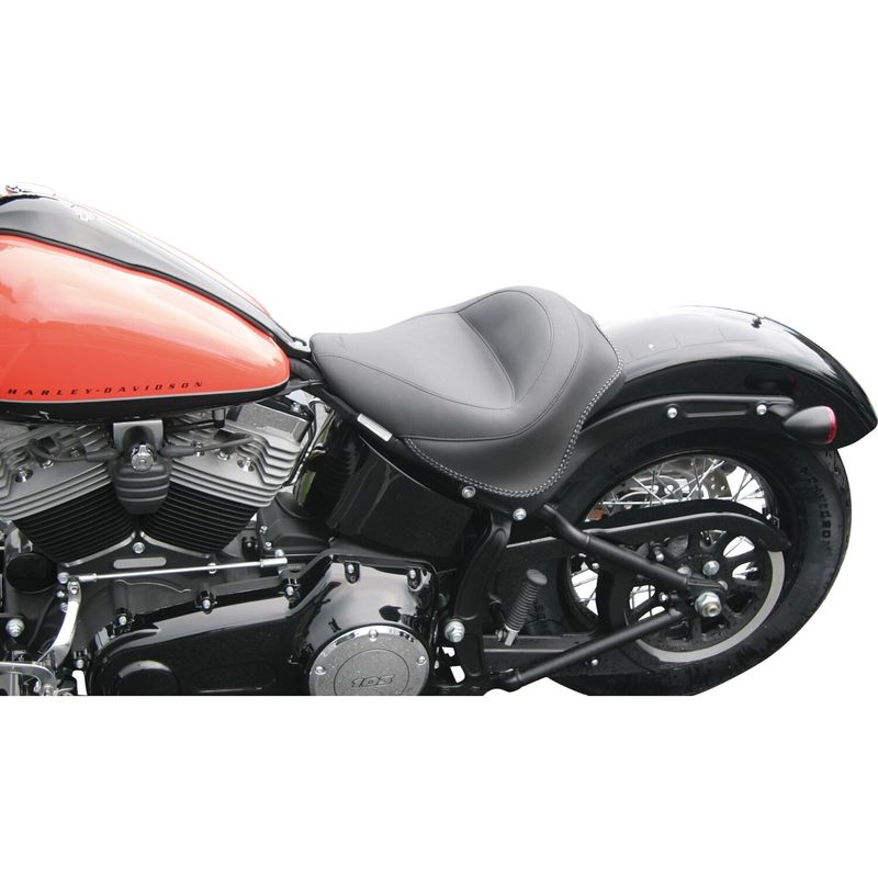 Solosadel Mustang Touring bred FXS Softail Blackline 11-13