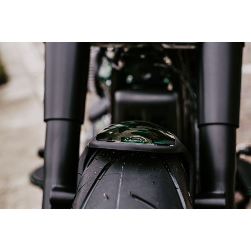 Framskärm Cult-Werk Custom V1 blanksvart
