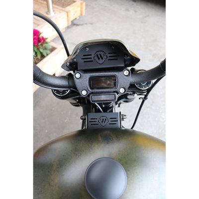 Tanklyftsats Cult-Werk blanksvart Softail FXBB Street Bob 107 m.fl.