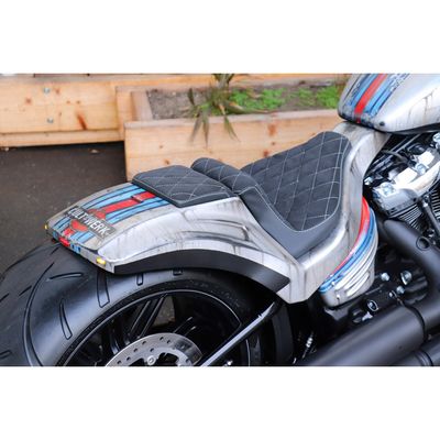 Skärm Cult-Werk Racing 2 bred Softail FXSB Breakout 13-17