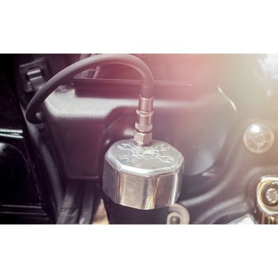Oljesticka Feuling M8 Softail 18-24 polerad