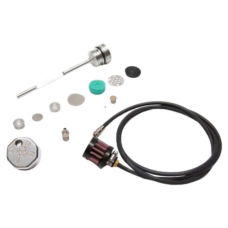 Oljesticka ventilerad med ventilationssats oljetank Feuling polerat lock M8 Touring 17-26