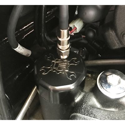 Oljesticka ventilerad med ventilationssats oljetank Feuling svart lock M8 Touring 17-26
