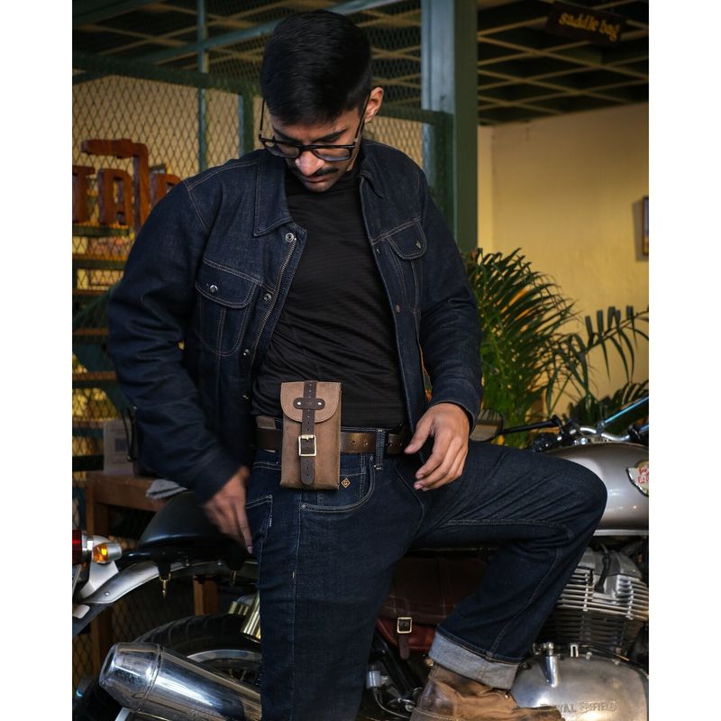 Väska Trip Machine Moto Exclusive Utility Pouch tobaksbrun