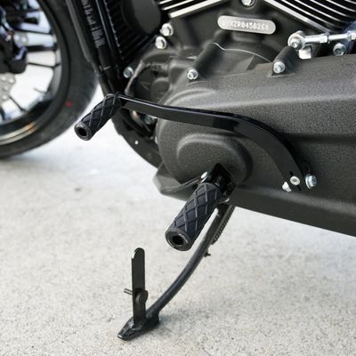Fotpinne Arlen Ness diamond Softail rider 18-26 svart