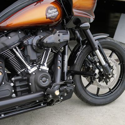 Bromsarm Arlen Ness Speedliner Softail with OEM mid-controls svart