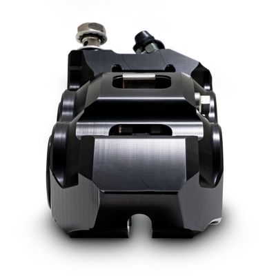 Bromsok fram Performance Machine PM 4 P Monobloc vänster Softail 15-26 klar
