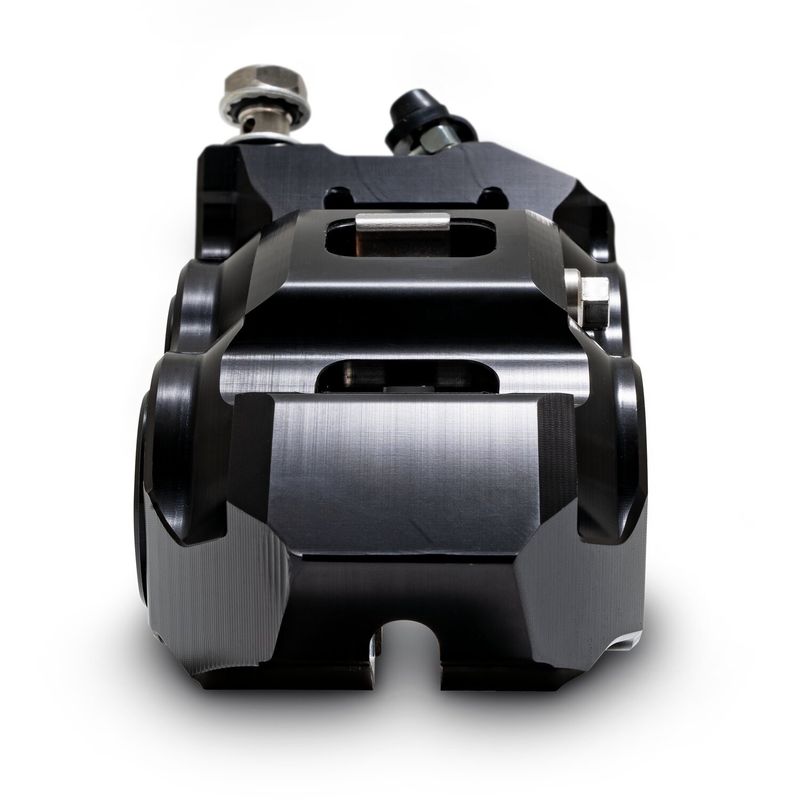 Bromsok fram Performance Machine PM 4 P Monobloc vänster Softail 15-26 klar