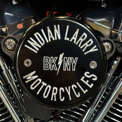 Luftfilterlock Indian Larry Motorcycles NY blanksvart svart