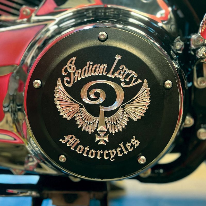 Derbylock Indian Larry Motorcycles mattsvart Touring 16-26