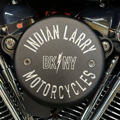 Luftfilterlock Indian Larry Motorcycles NY mattsvart svart