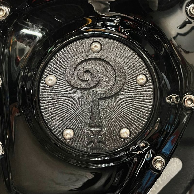 Kåpa Indian Larry Motorcycles Question Mark mattsvart Twin Cam 99-17