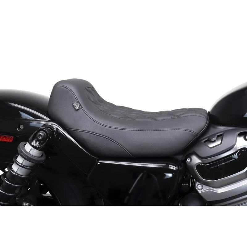 Solosadel Mustang Tripper dubbel diamond svart RH975 Nightster 22-26