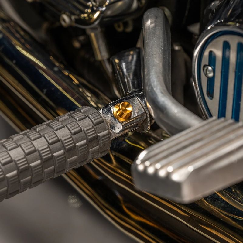 Bultsats fotpinne Arlen Ness 12 2 titan guld Softail 18-26