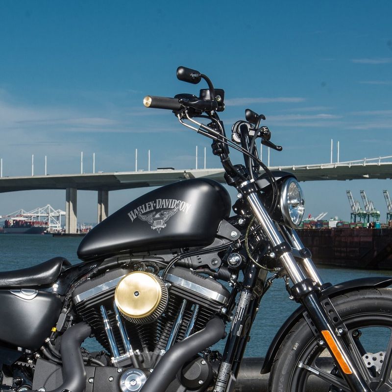 Handtag Arlen Ness räfflad Gen 2 Touring, 25-26 Softail mässing