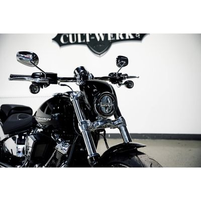 Mask strålkastare Cult-Werk V-Rod style blanksvart FXBR Breakout 117 25-26