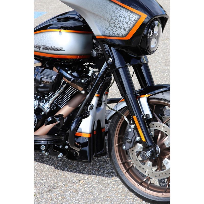 Spoiler fram Cult-Werk Custom mattsvart Street Glide & Road Glide 21-23