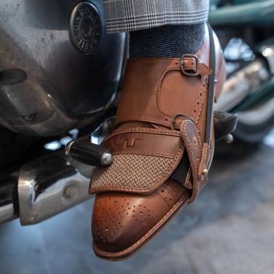 Skoskydd Trip Machine x DGR cognac