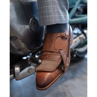 Väskset Trip Machine x DGR cognac