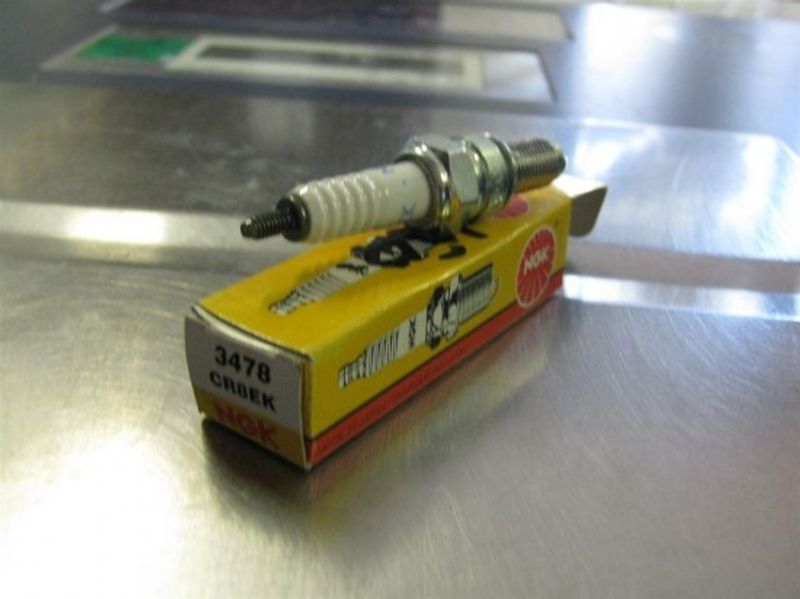Tändstift NGK CR8EK